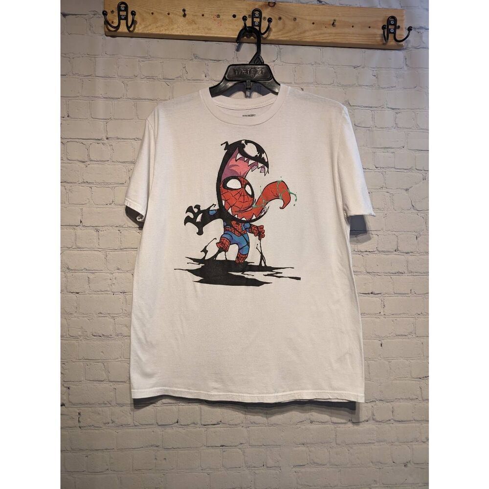 Marvel t-shirt size large  *